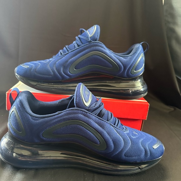 Nike Air Max 720 - Picture 1 of 8